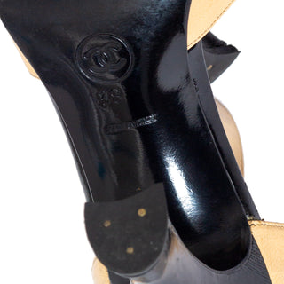 Vintage Beige and Black Patent Leather Cap Toe Pumps 37.5