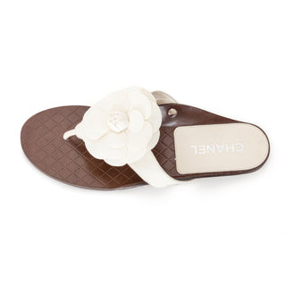 Ivory Canvas and Leather Camellia Quilted Thong Sandal 40