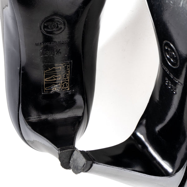 Chanel Black Patent Leather CC Logo Pumps
